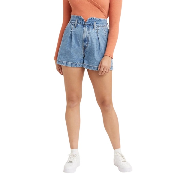 NWT Levi’s High Waisted Mom Shorts Size 28 - Picture 2 of 6
